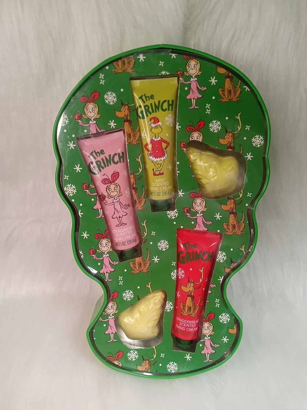 The Grinch Holiday Theme Bath & Body set